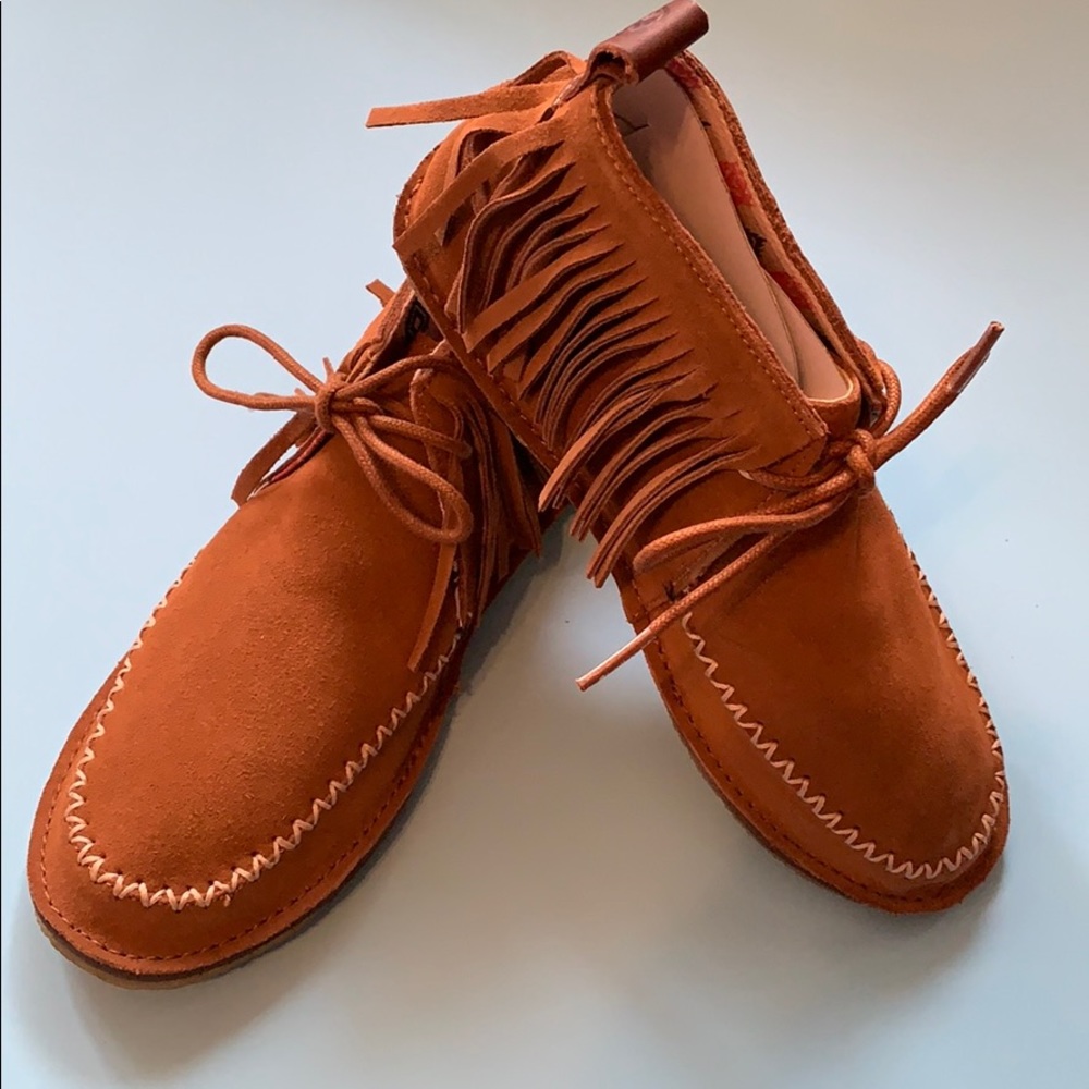 Ocean Minded Moccasin Color: Hazelnut. Size7.5